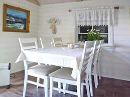 6 Person Holiday Home in Tysse