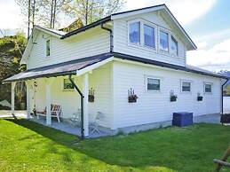 6 Person Holiday Home in Tysse