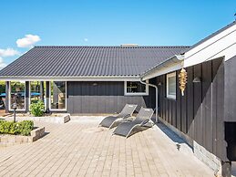 7 Person Holiday Home in Hejls