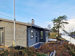 6 Person Holiday Home in Lindas