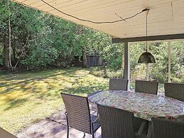 6 Person Holiday Home in Hojslev