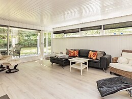 6 Person Holiday Home in Hojslev