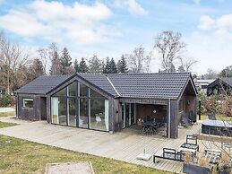 5 Star Holiday Home in Vaeggerlose