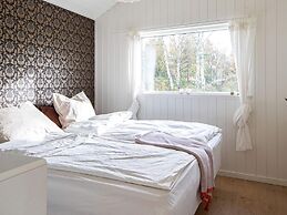 5 Star Holiday Home in Vaeggerlose