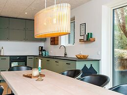 5 Star Holiday Home in Romo