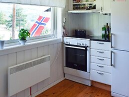 6 Person Holiday Home in Honefoss