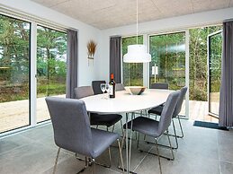 5 Star Holiday Home in Romo