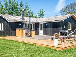 7 Person Holiday Home in Ulfborg