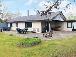 6 Person Holiday Home in Vaeggerlose