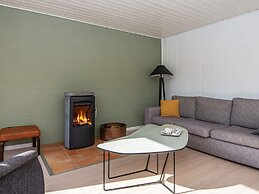 6 Person Holiday Home in Logstor