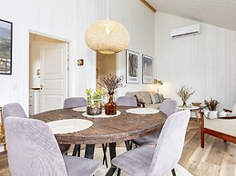 6 Person Holiday Home in Logstor