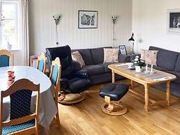 6 Person Holiday Home in Hernar
