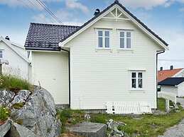 6 Person Holiday Home in Hernar