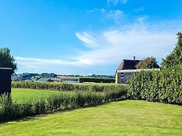 Renovated Retreat in Hejlsminde-by Traum