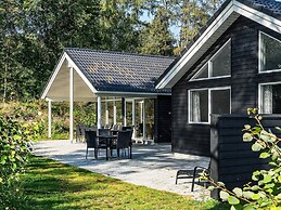 5 Star Holiday Home in Vaeggerlose