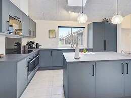 5 Star Holiday Home in Vaeggerlose