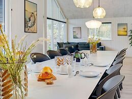 5 Star Holiday Home in Vaeggerlose