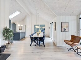 5 Star Holiday Home in Vaeggerlose