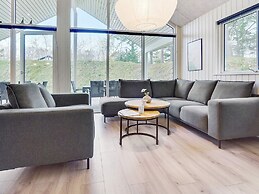 5 Star Holiday Home in Vaeggerlose