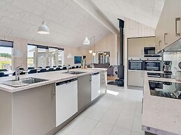 5 Star Holiday Home in Spottrup
