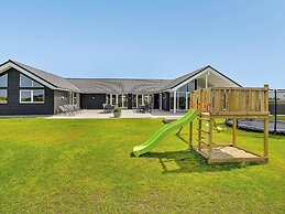 5 Star Holiday Home in Spottrup