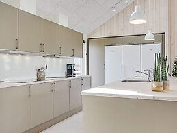 5 Star Holiday Home in Spottrup