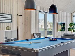 5 Star Holiday Home in Spottrup