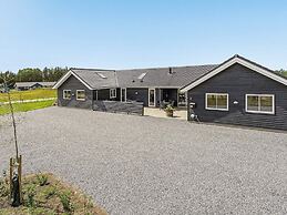 5 Star Holiday Home in Spottrup