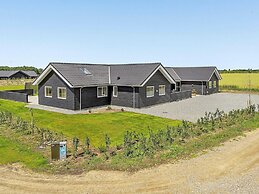 5 Star Holiday Home in Spottrup