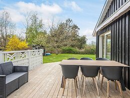 6 Person Holiday Home in Ebeltoft