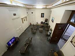 Cairo Central House
