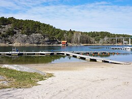 6 Person Holiday Home in Stromstad
