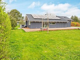 5 Star Holiday Home in Borkop
