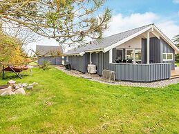 5 Star Holiday Home in Borkop