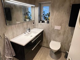 5 Star Holiday Home in Urangsvag
