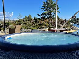 5 Star Holiday Home in Urangsvag