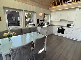 5 Star Holiday Home in Urangsvag