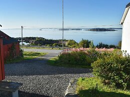 6 Person Holiday Home in Midsund