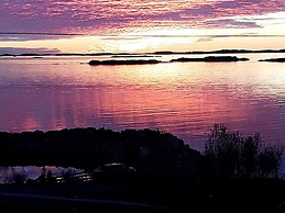 6 Person Holiday Home in Midsund