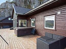 4 Star Holiday Home in Lyngdal