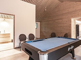 5 Star Holiday Home in Hals