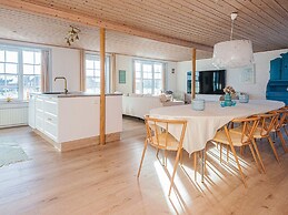 6 Person Holiday Home in Blavand