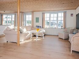 6 Person Holiday Home in Blavand
