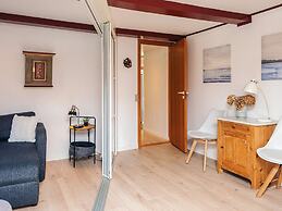 6 Person Holiday Home in Blavand