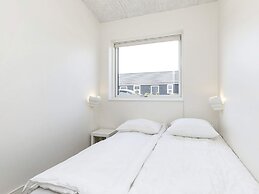 10 Person Holiday Home in Vaeggerlose