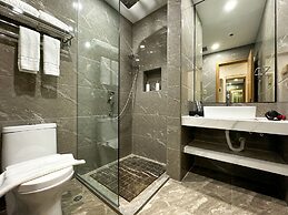 Venus Royale Hotel