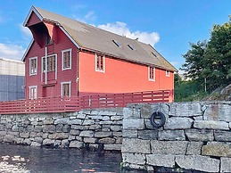 9 Person Holiday Home in Selje