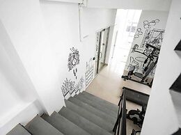 RQ Bangkok Sukhumvit 50 by Collection O
