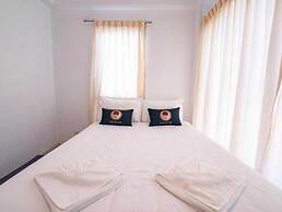 RQ Bangkok Sukhumvit 50 by Collection O