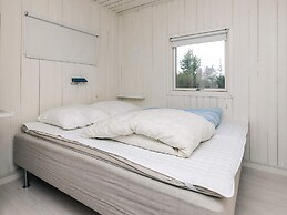 6 Person Holiday Home in Hals